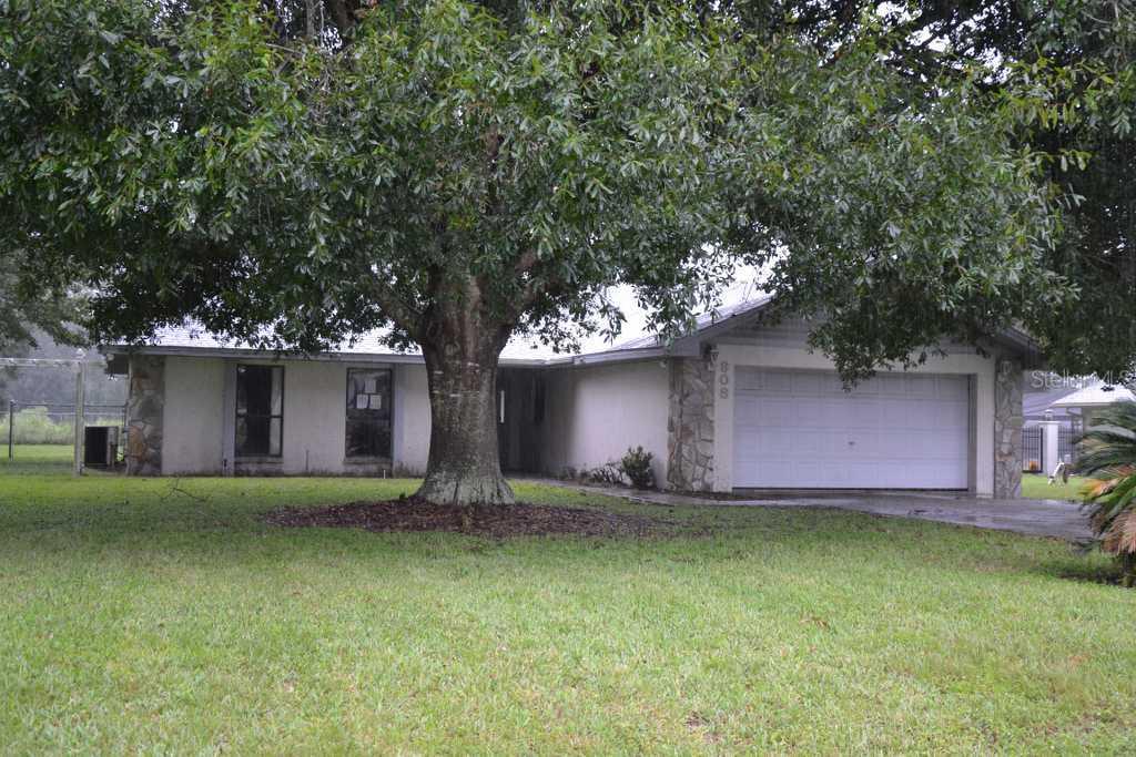 908 Kristina Ct., Auburndale, FL 33823