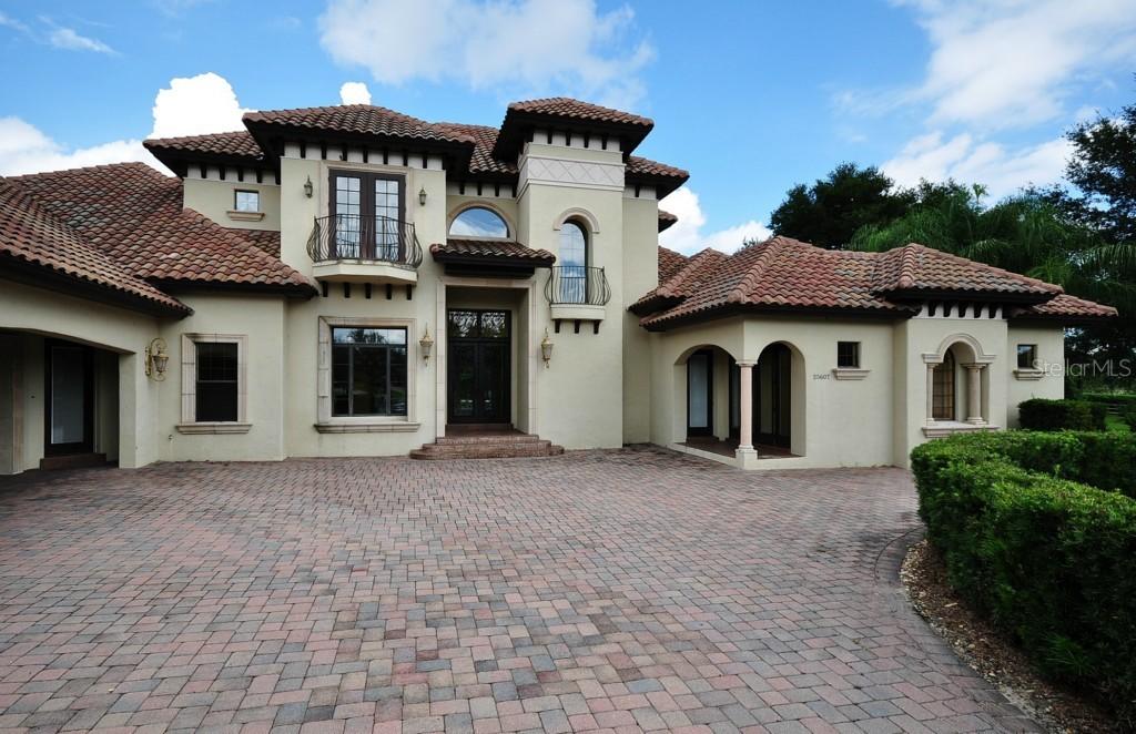 25607 High Hampton Cir., Sorrento, FL 32776