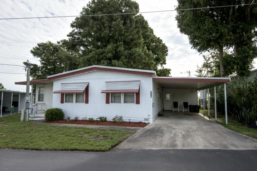 419 Sinclair Cir., Tavares, FL 32778