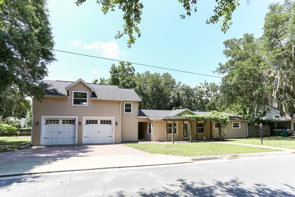 628 Oak Ave., Mount Dora, FL 32757