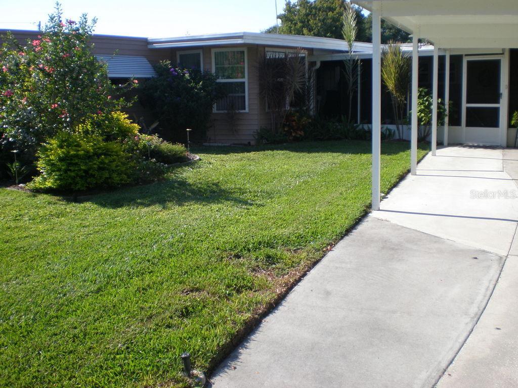 31533 Terrace Dr., Tavares, FL 32778