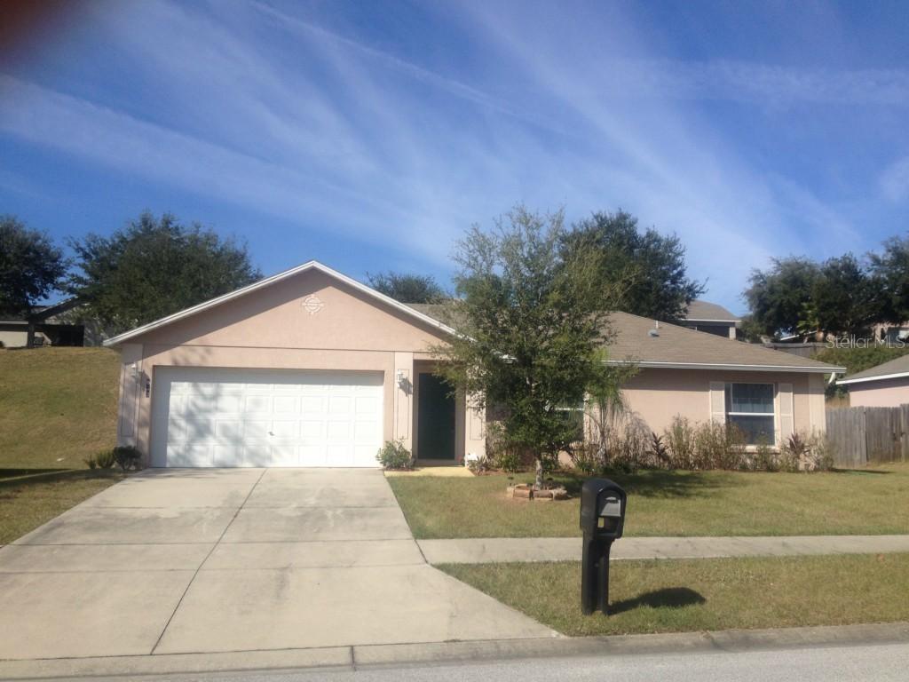 633 Willow Run St., Minneola, FL 34715