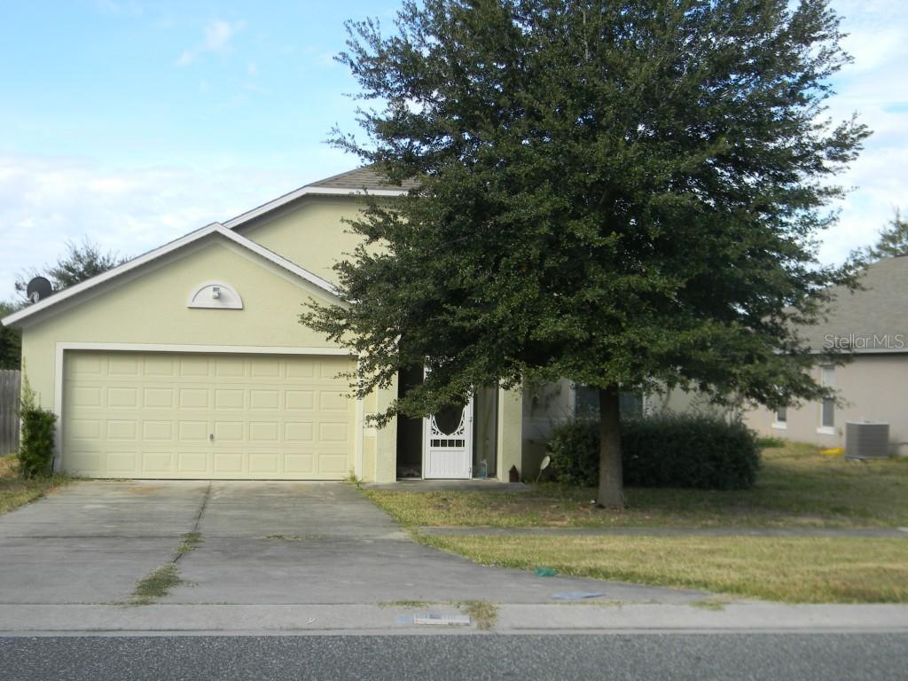 2437 Merry Rd., Tavares, FL 32778