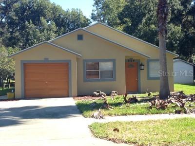 204 Deborah Ave., Leesburg, FL 34748