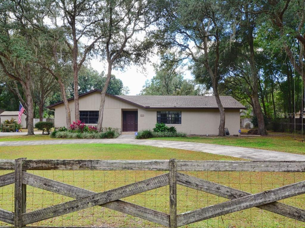 25636 Aberdovey Ave., Sorrento, FL 32776