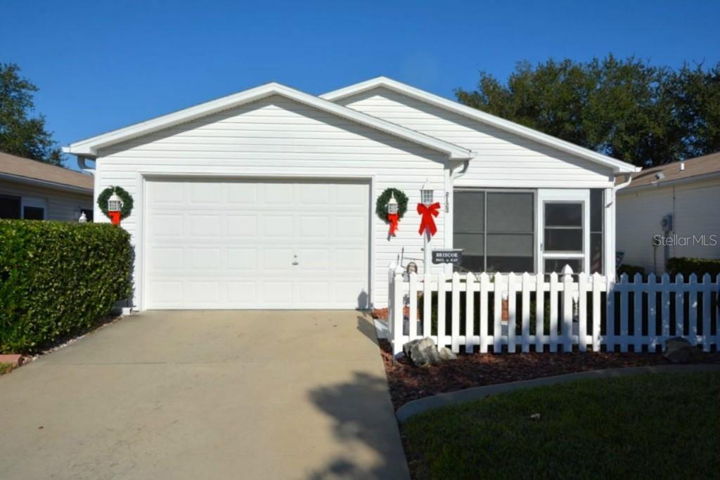 2123 Escobar Ave., The Villages, FL 32159