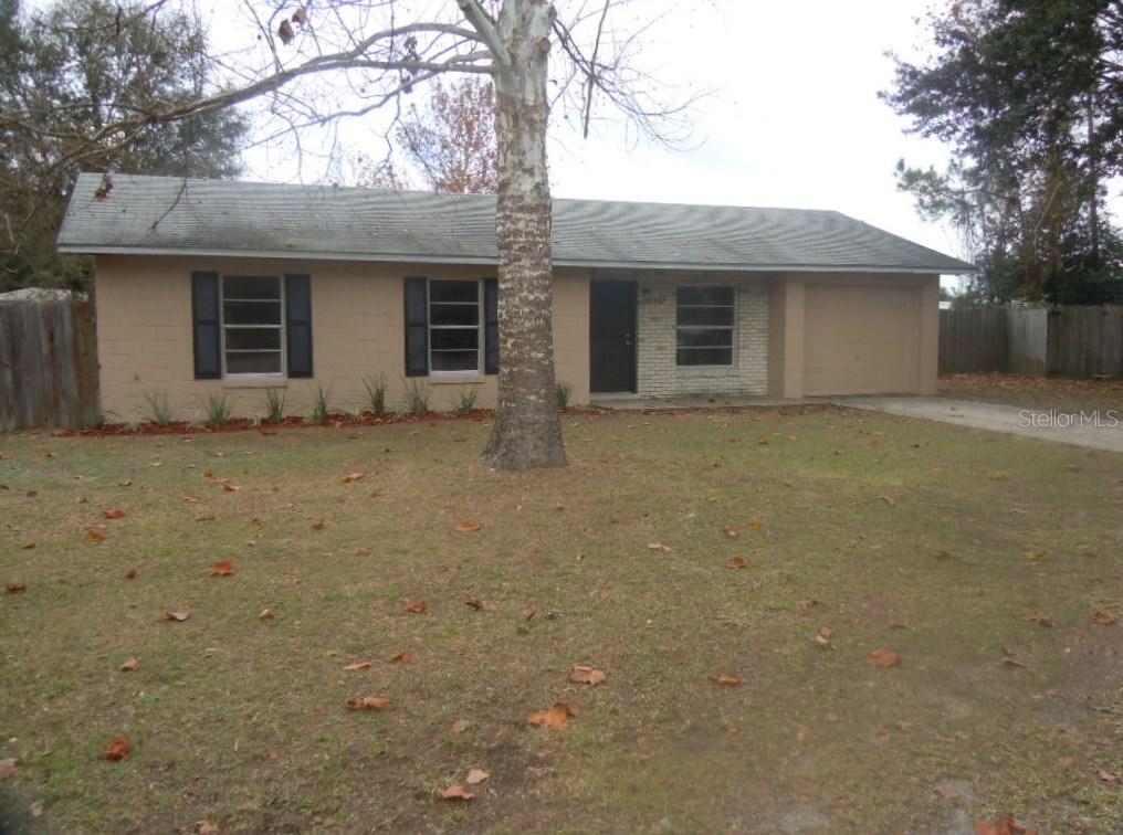 1287 Redwood Ct., Tavares, FL 32778