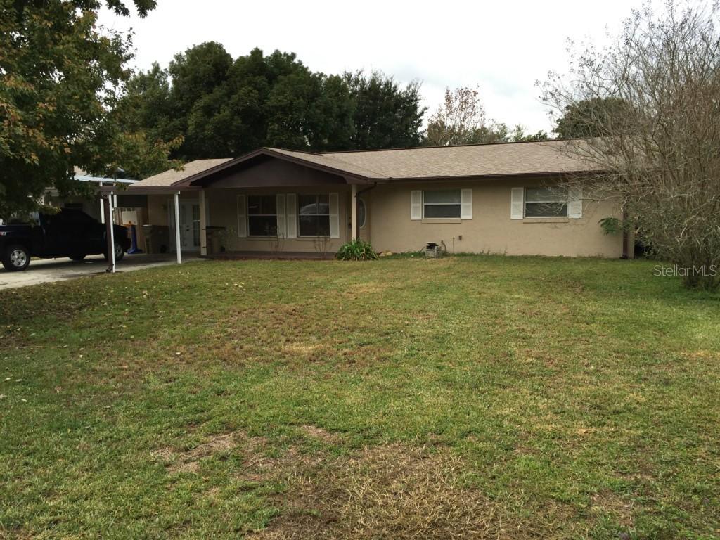 27851 Lois Dr., Tavares, FL 32778