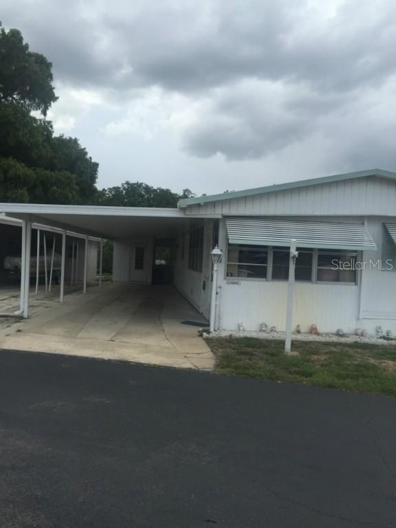 732 Marina Ln., Tavares, FL 32778