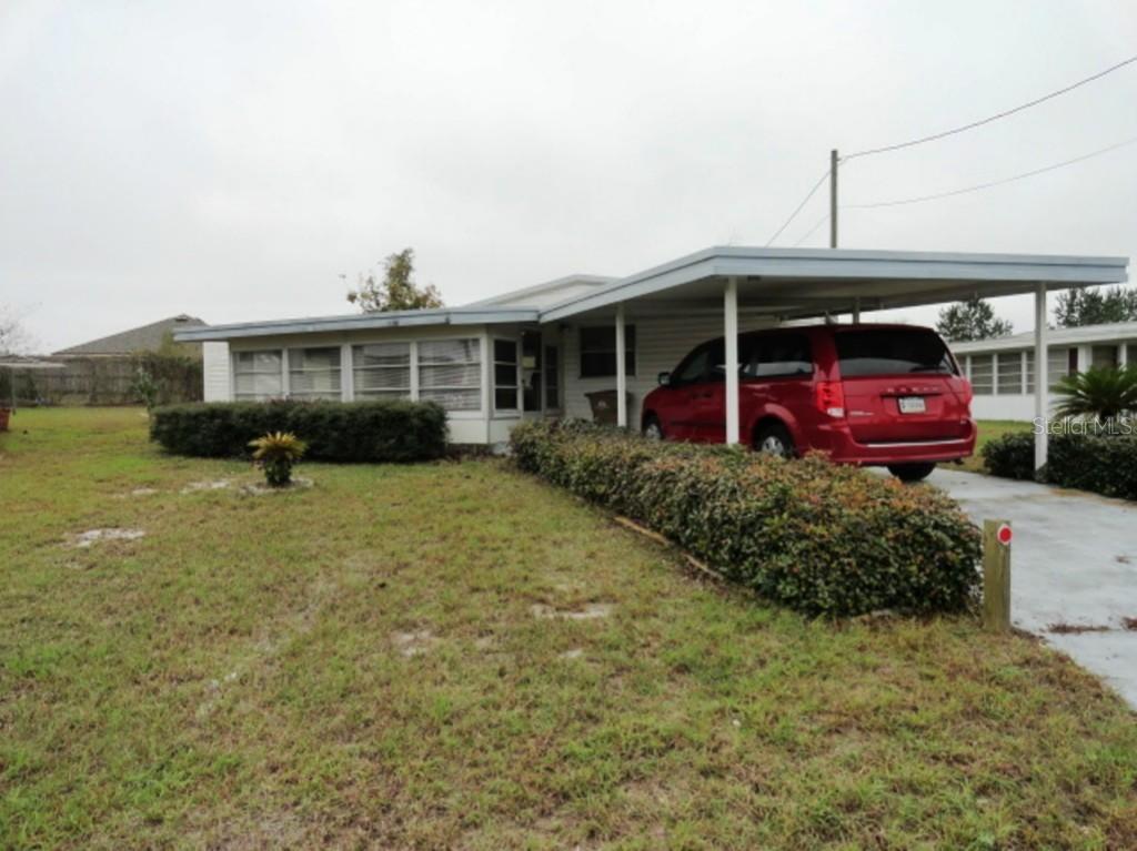 11540 Hickory Ln., Tavares, FL 32778