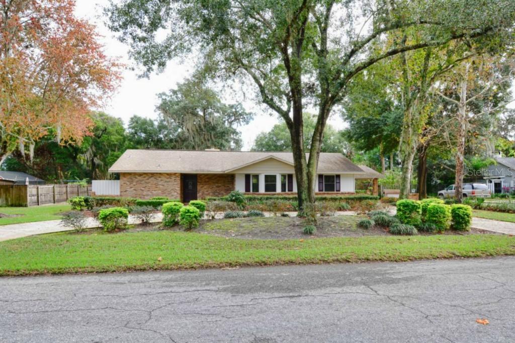 31202 Cove Rd., Tavares, FL 32778