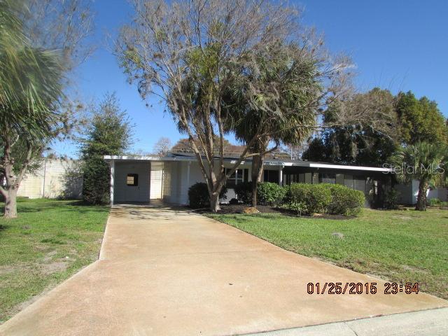 2416 Vindale Rd., Tavares, FL 32778