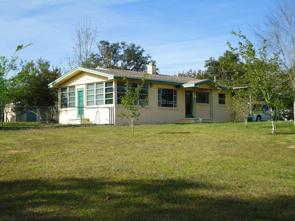 37108 Turner Dr., Umatilla, FL 32784