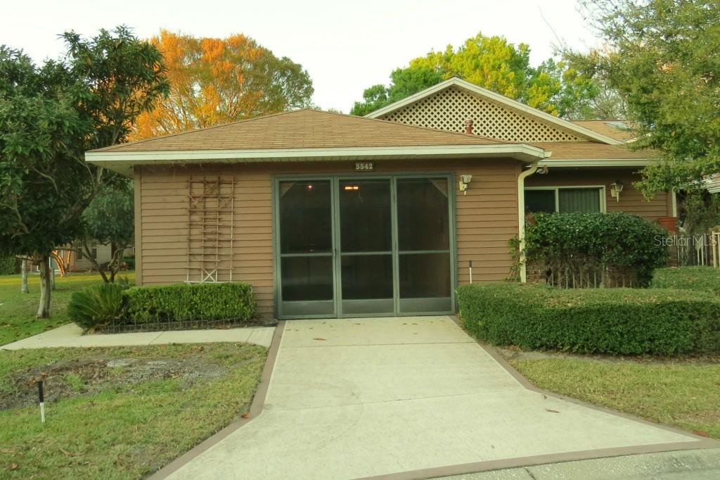 5542 Rosewall Cir., Leesburg, FL 34748