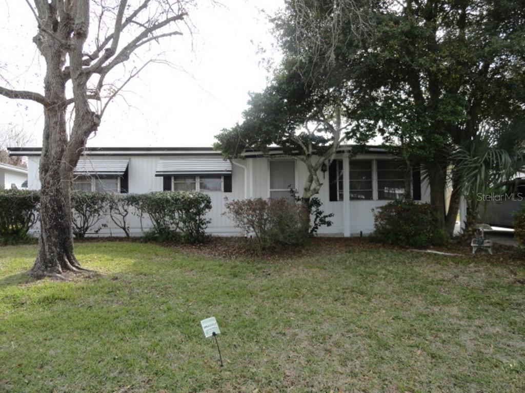 1022 Southland Dr., Tavares, FL 32778