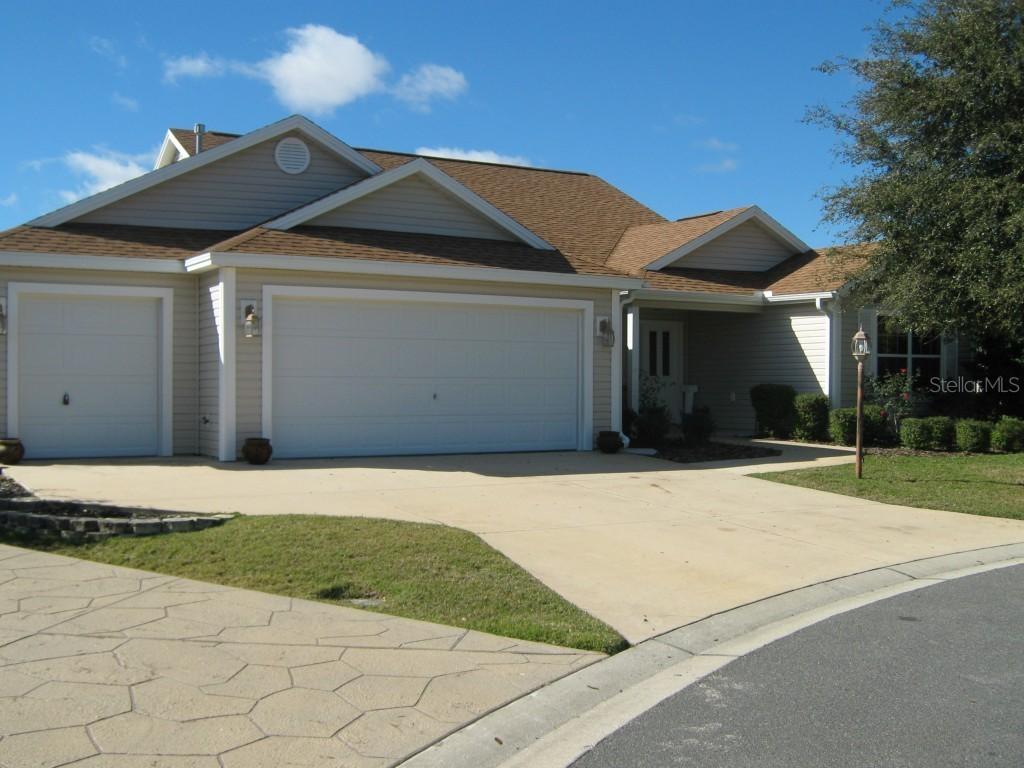 408 Arcadia Lakes Dr., The Villages, FL 32162