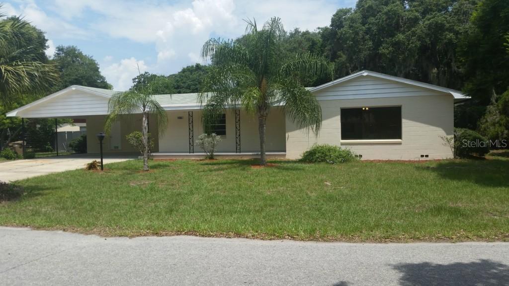 32119 Elizabeth Ave., Tavares, FL 32778