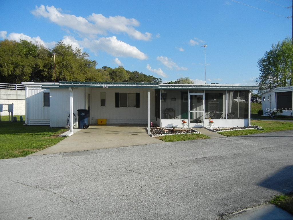 205 Rue De Pont, Tavares, FL 32778
