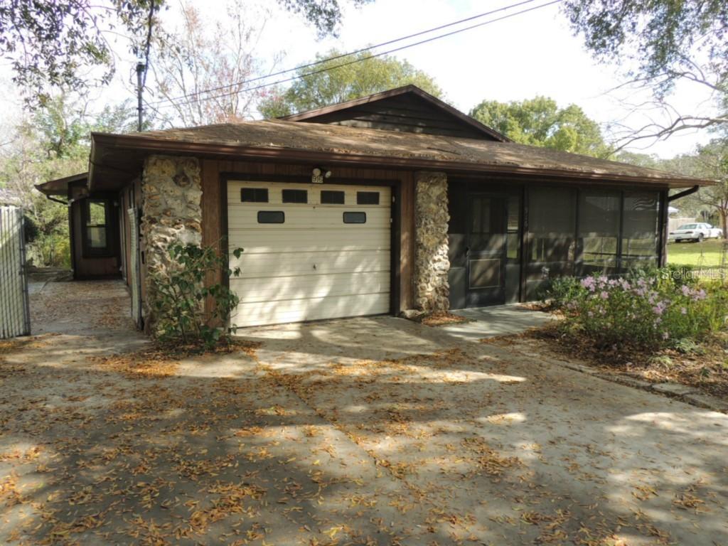 916 N New Hampshire Ave., Tavares, FL 32778