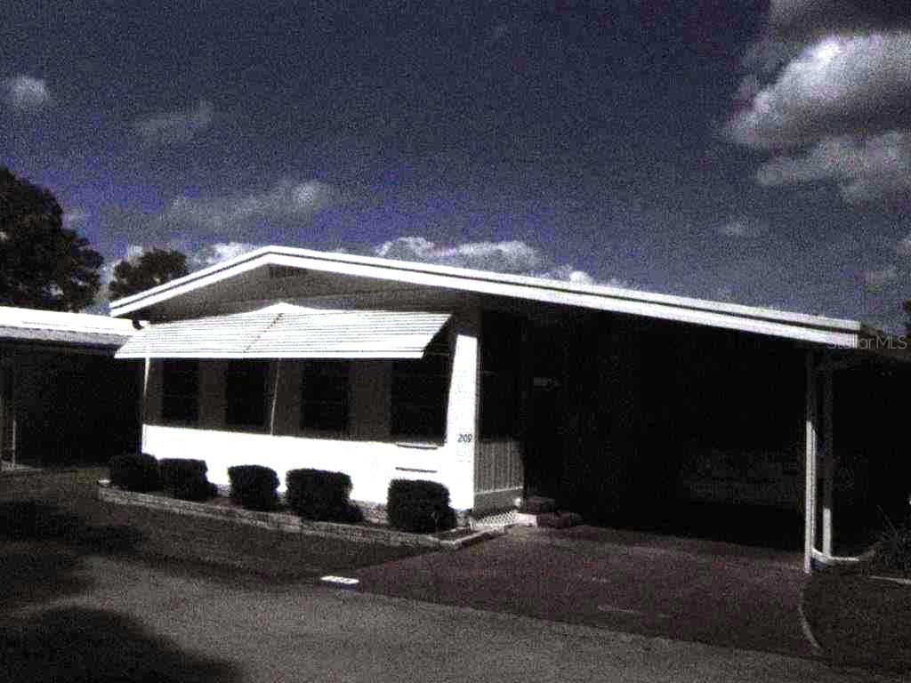 209 Palm Meadows Dr., Eustis, FL 32726