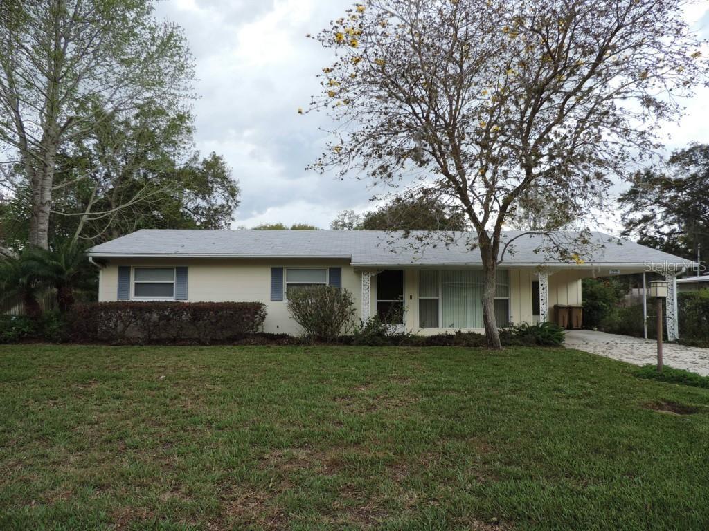 431 Belle Ayre Dr., Mount Dora, FL 32757