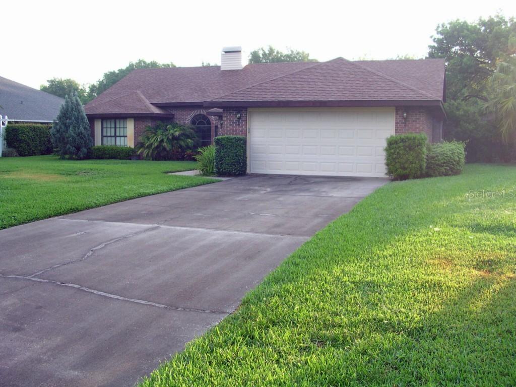 28704 Tammi Dr., Tavares, FL 32778