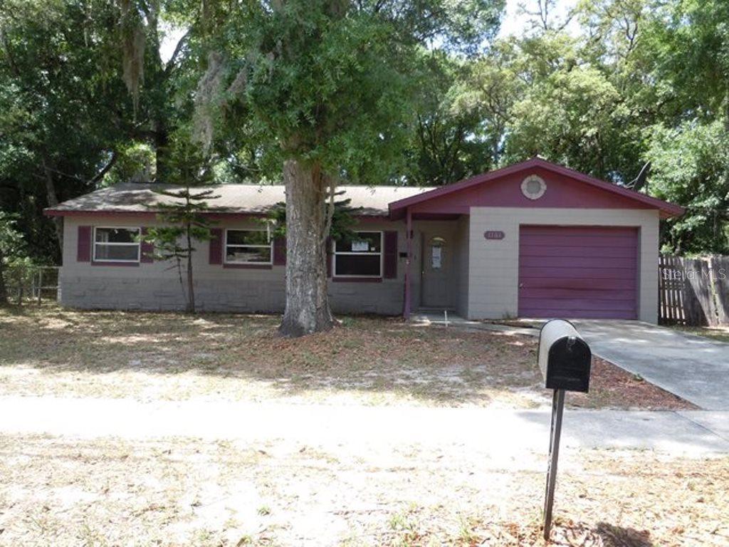 1161 N Highland St., Mount Dora, FL 32757