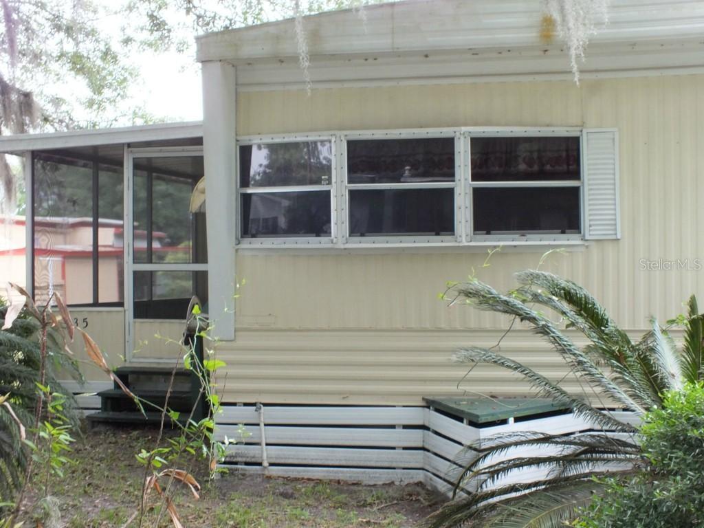 335 Young Cir., Wildwood, FL 34785