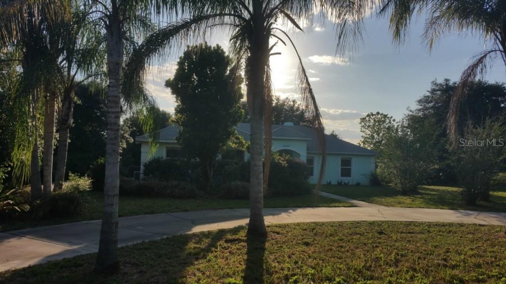 30821 Buttercup Ln., Mount Dora, FL 32757