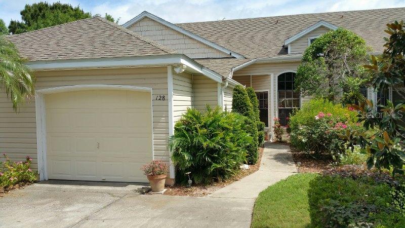 128 Juniper Way, Tavares, FL 32778