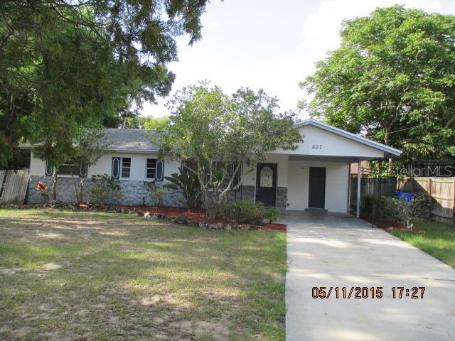 807 Carol Ct., Tavares, FL 32778