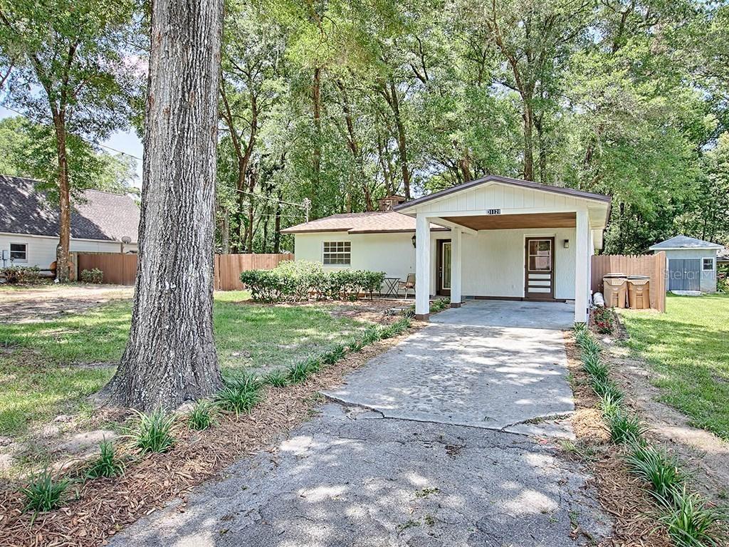 31121 Deal Dr., Sorrento, FL 32776