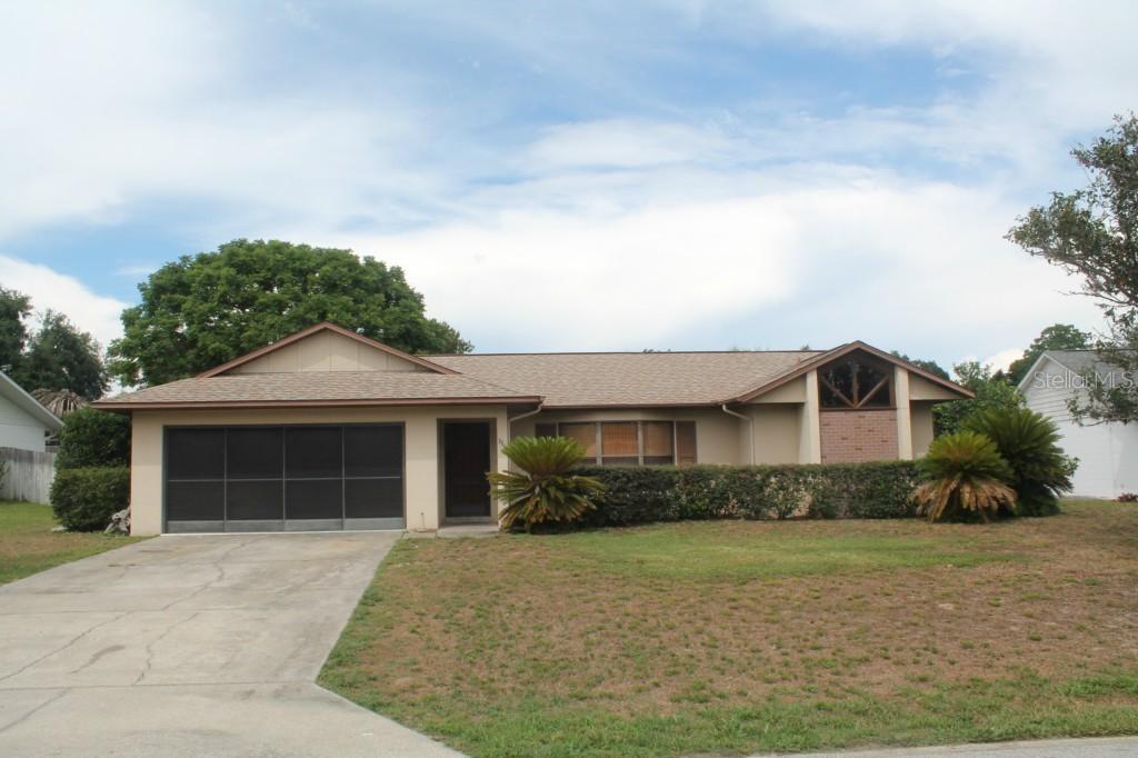 117 Ridgecrest Dr., Eustis, FL 32726