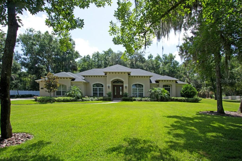 15950 Splendid Oaks Ln., Tavares, FL 32778
