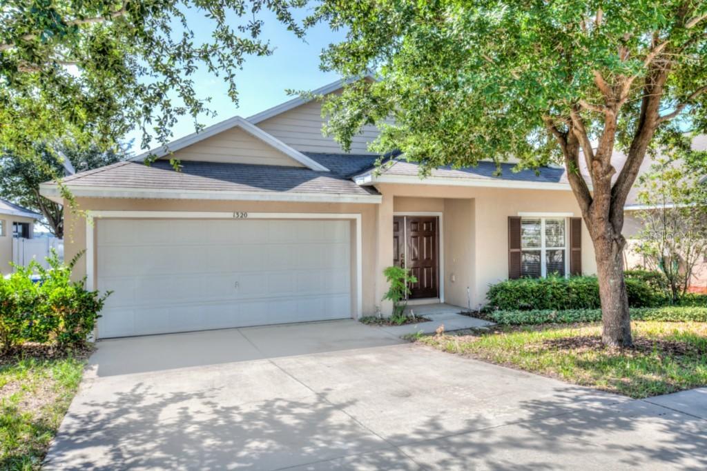 1320 Kellogg Dr., Tavares, FL 32778