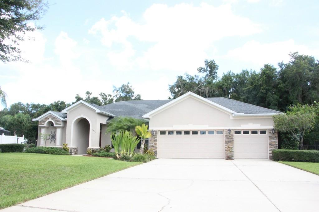 1903 Sir Lancelot Cir., Saint Cloud, FL 34772