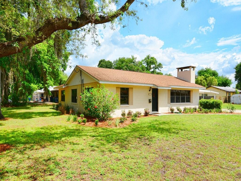 203 E Givens St., Tavares, FL 32778