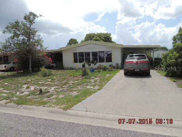 1443 Nassau Cir. #2, Tavares, FL 32778