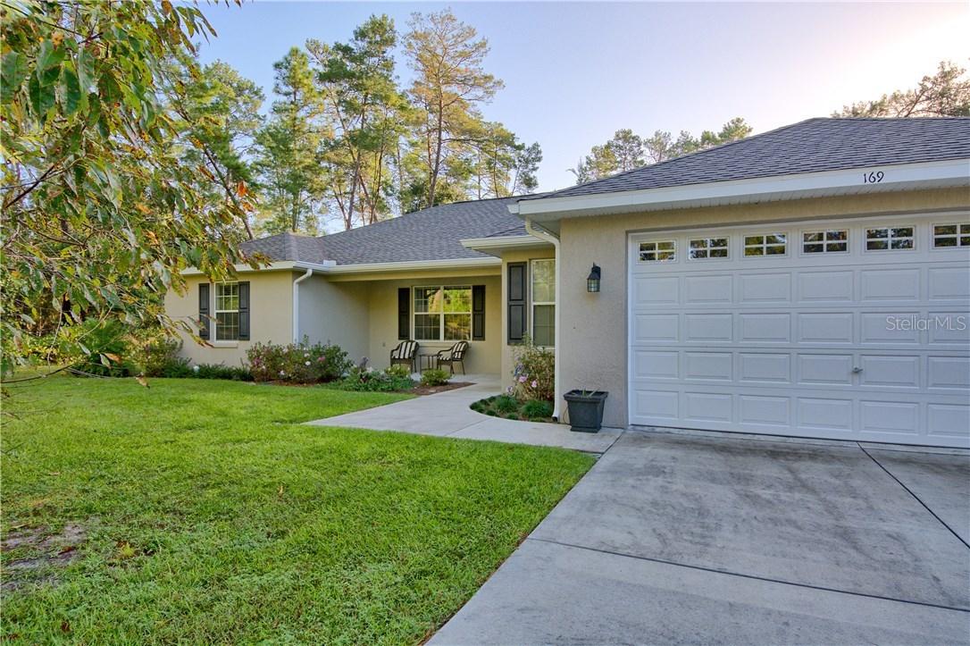 169 Bay Rd., Ocklawaha, FL 32179