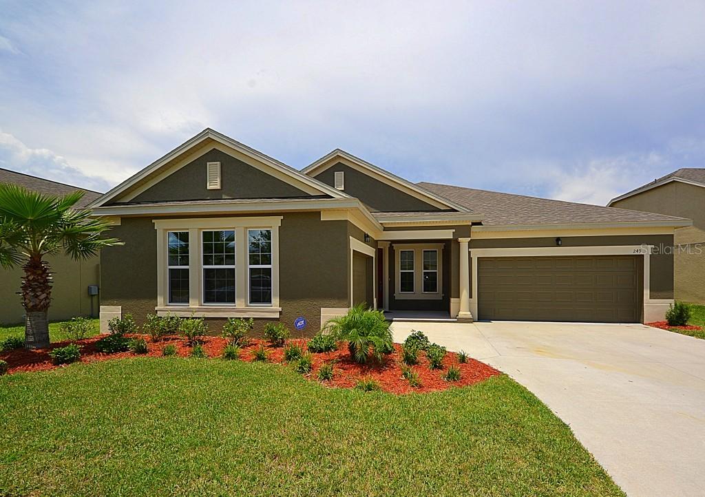 249 Blue Cypress Dr., Groveland, FL 34736