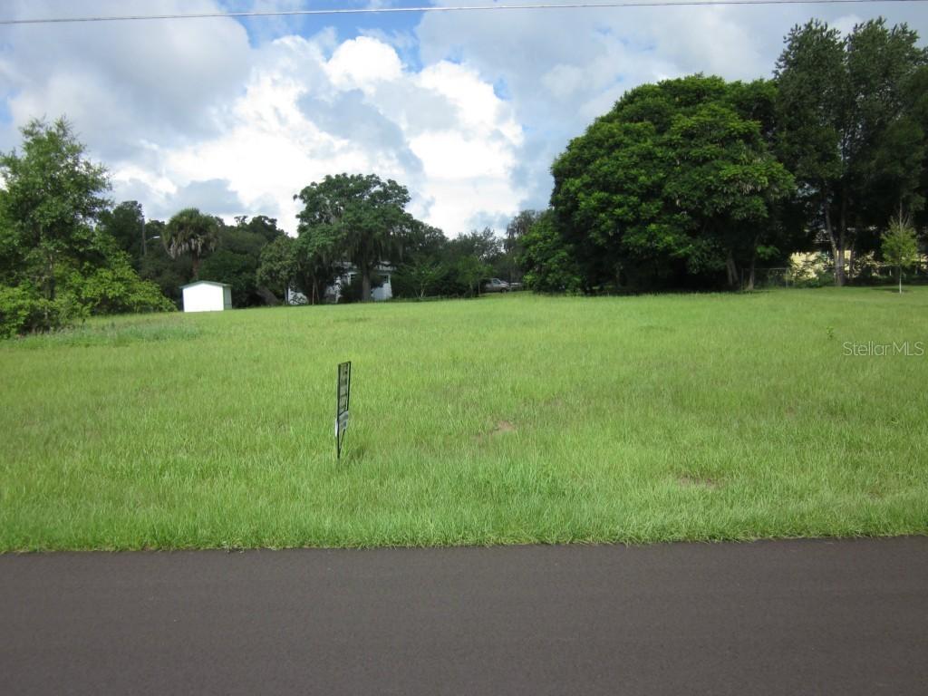 Eighth St., Montverde, FL 34756