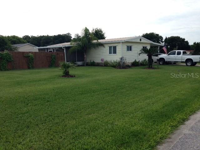 34 Cayman Cir., Umatilla, FL 32784