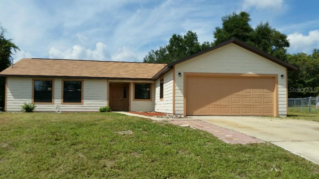 318 W De Carlo Dr., Deltona, FL 32725