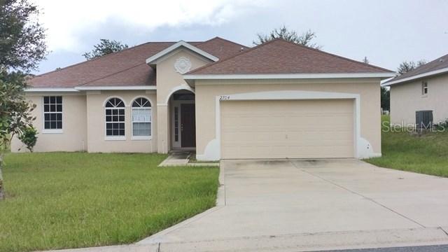 2704 Savannah Dr., Leesburg, FL 34748