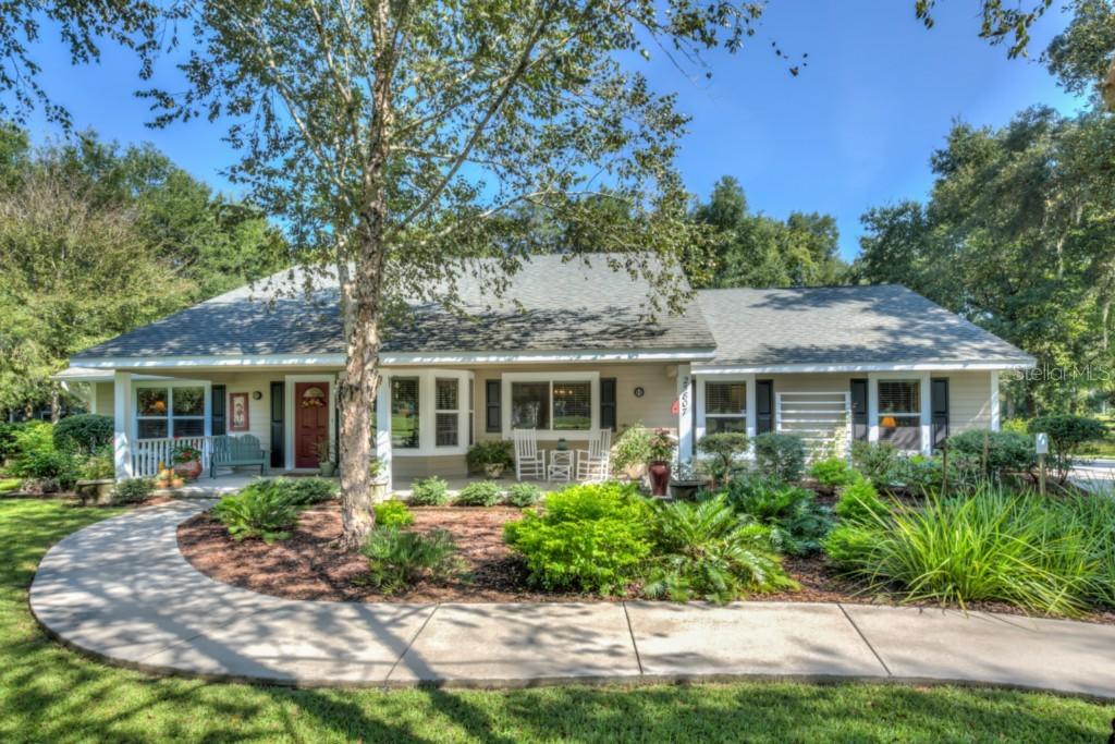 25807 Troon Ave., Sorrento, FL 32776