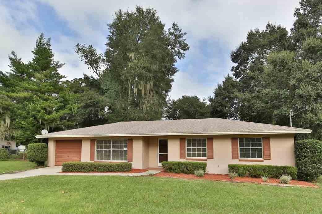 590 N Sunset Dr., Mount Dora, FL 32757