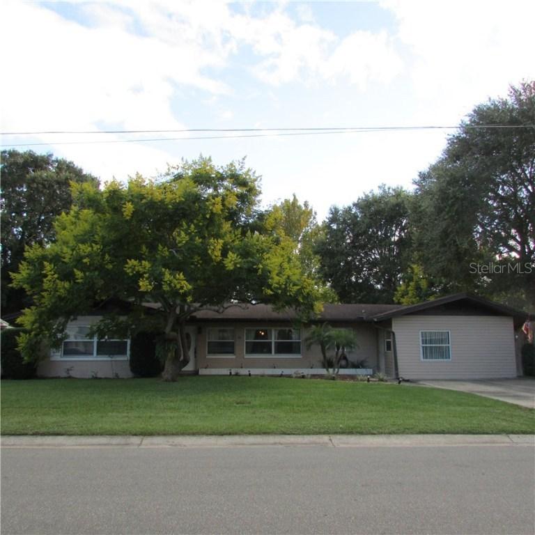 503 First St., Tavares, FL 32778