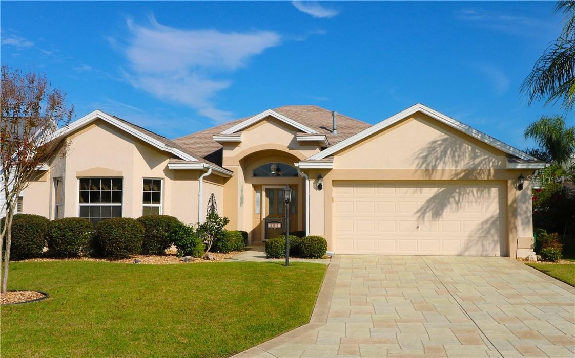 2081 Bonneau Ln., The Villages, FL 32162