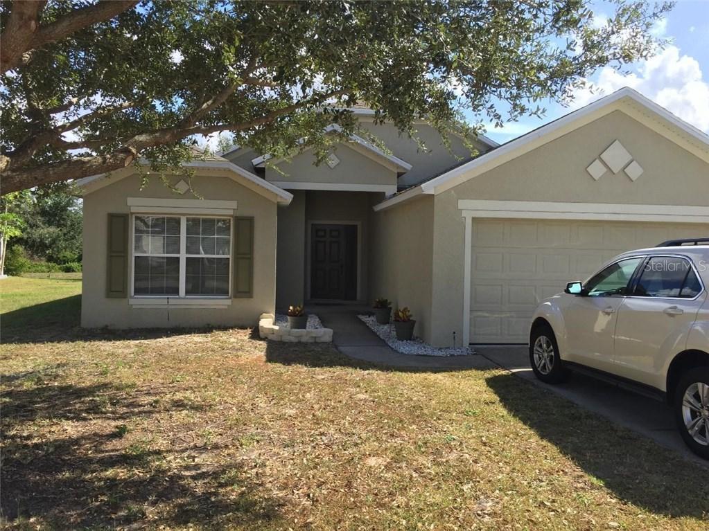 3955 Hillingdon Rd., Tavares, FL 32778
