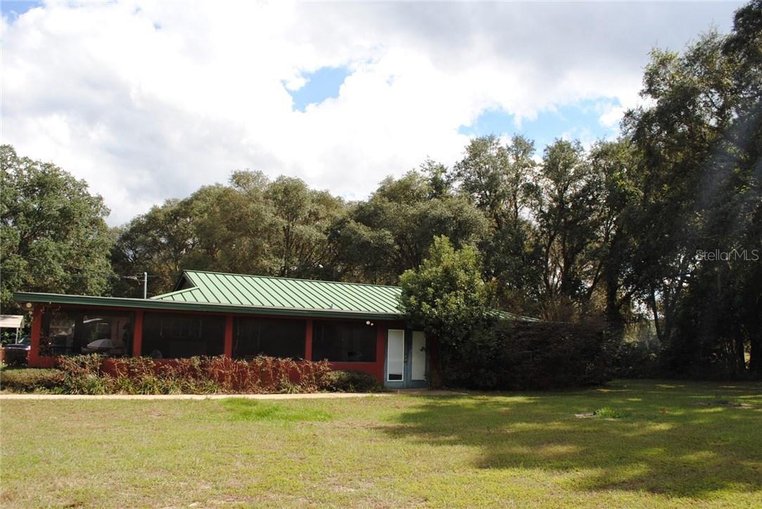 22563 W Loop Rd., Groveland, FL 34736